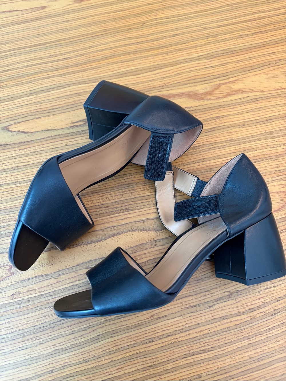 Vionic Chardonnay wedge heels. Sz 7 - Picture 3 of 9